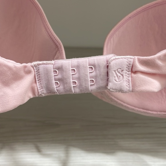 Victoria Secret body by Victoria - Picture 3 of 4